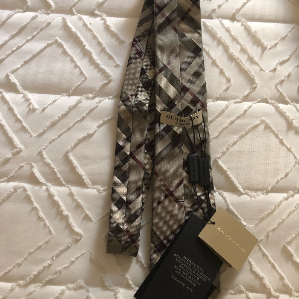 NWT Men’s BURBERRY LONDON Smoked Trench Silk Tie - Picture 6 of 10